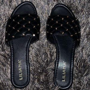 Women’s fashion slides/slippers